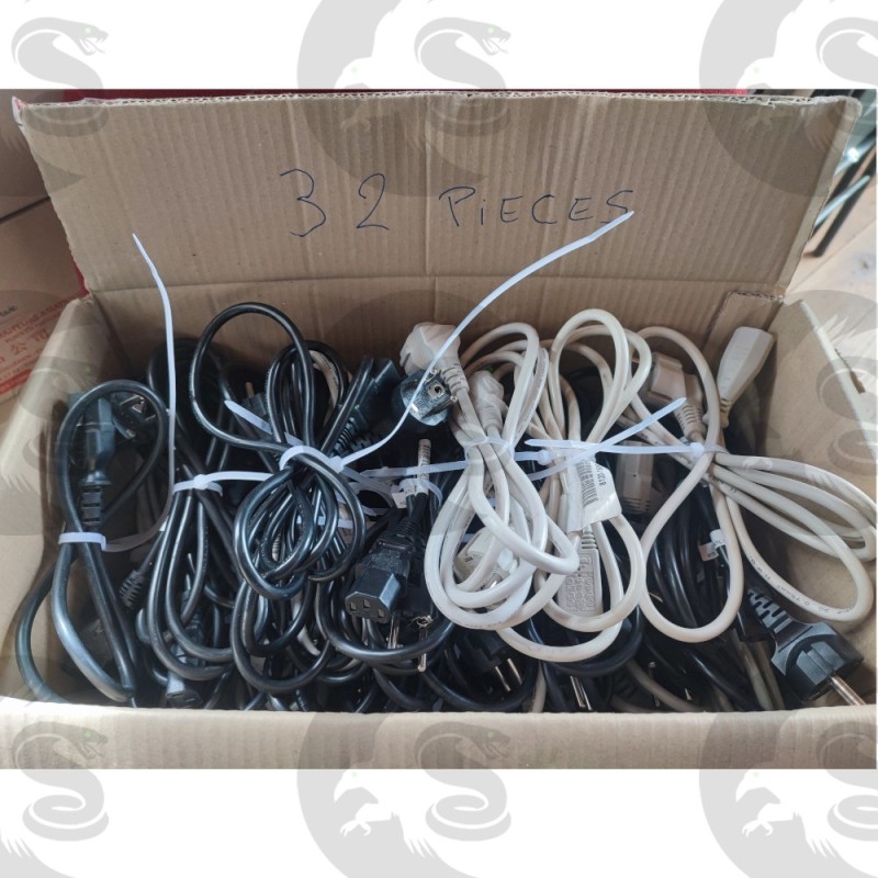 Lot câbles d'alimentation ordinateurs